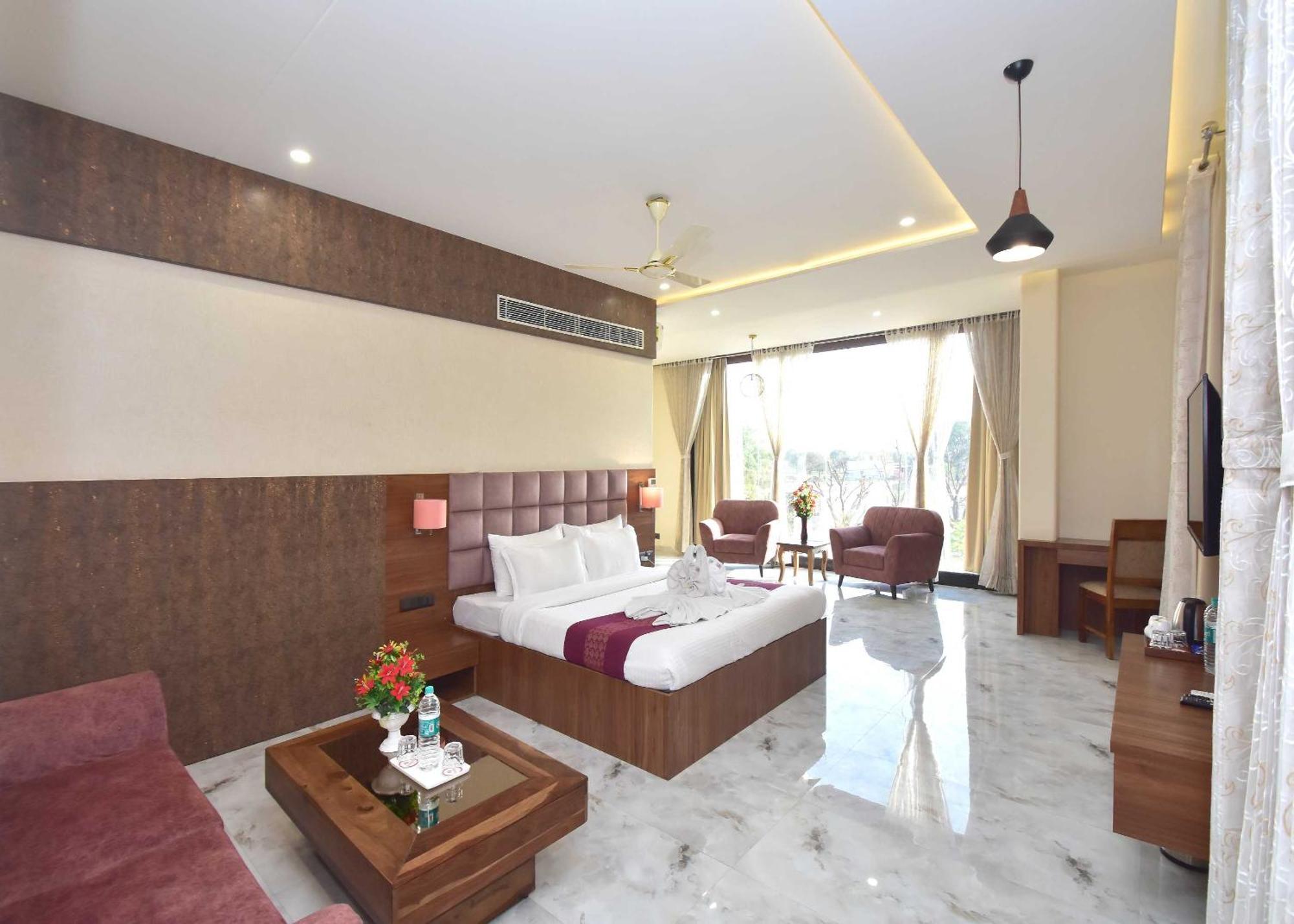 Hotel Shyamleela Khātu Dış mekan fotoğraf