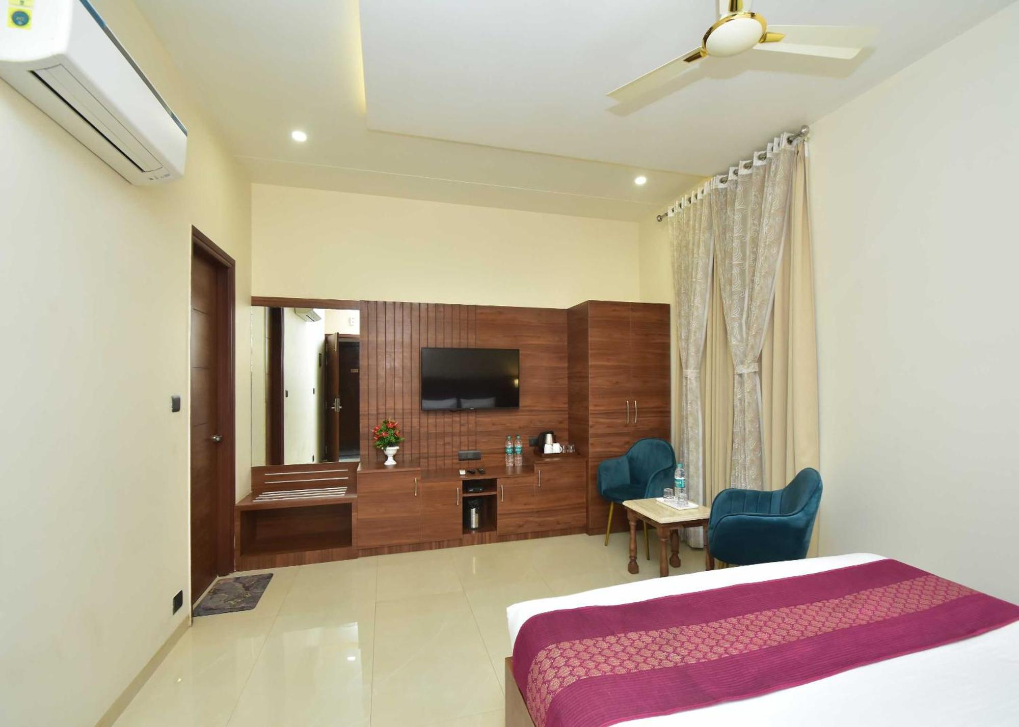 Hotel Shyamleela Khātu Dış mekan fotoğraf