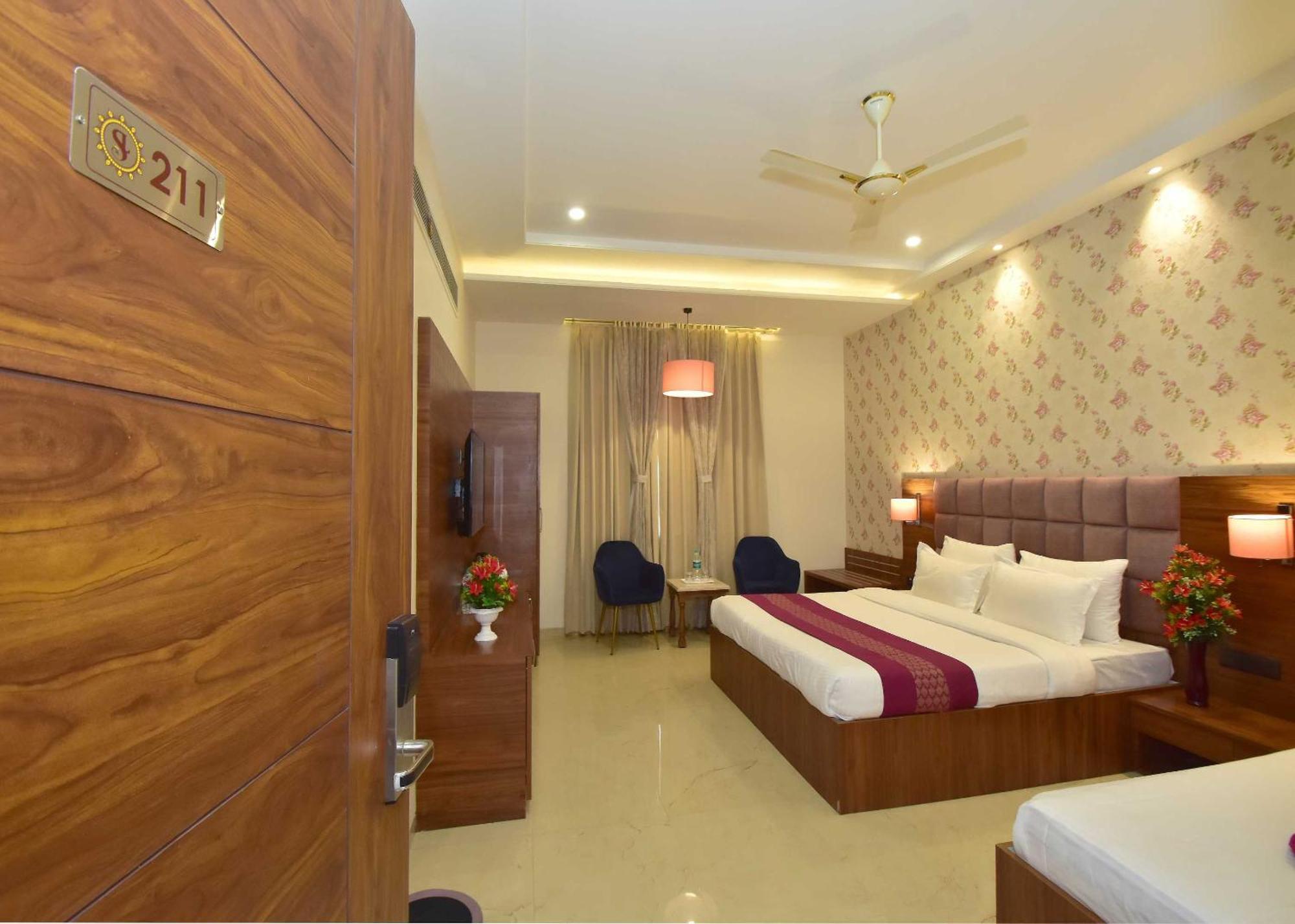Hotel Shyamleela Khātu Dış mekan fotoğraf