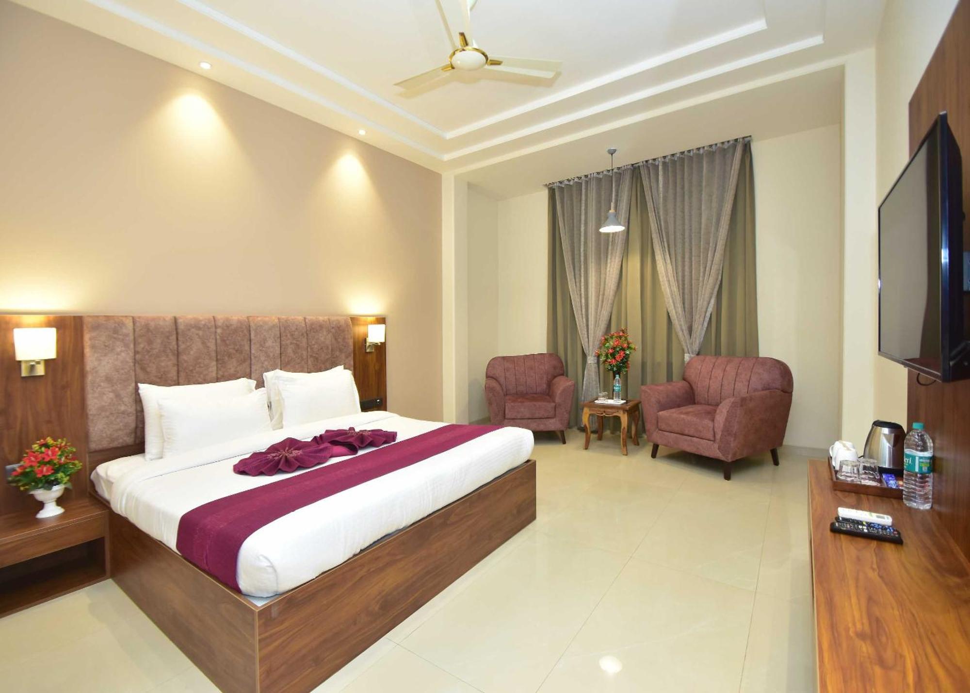 Hotel Shyamleela Khātu Dış mekan fotoğraf