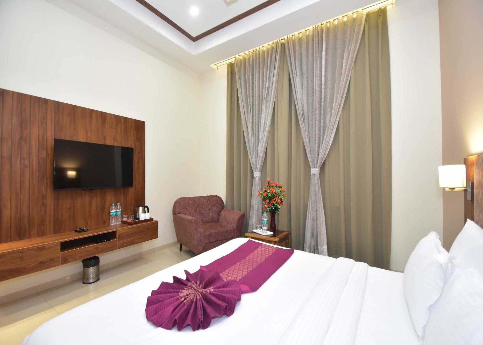 Hotel Shyamleela Khātu Dış mekan fotoğraf